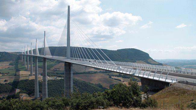 millau-viaduct-5 650x366