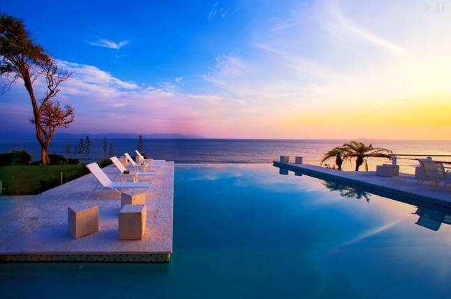casachina-blanca-sunset-by-pool