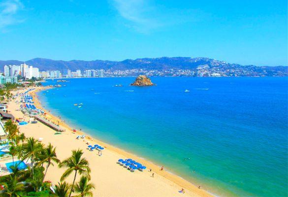 beach-in-acapulco