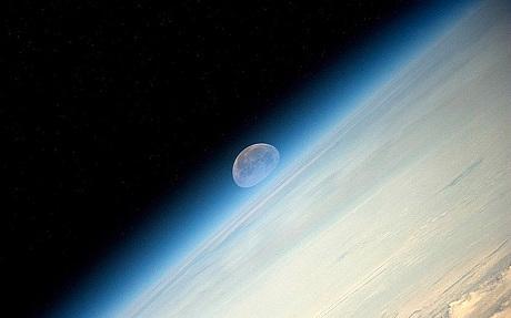 moon03 3001932c
