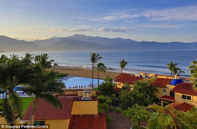 article-2664348-1F63369300000578-0 634x416