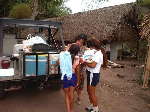 15-Giving-clothing-and-food-to-the-poor