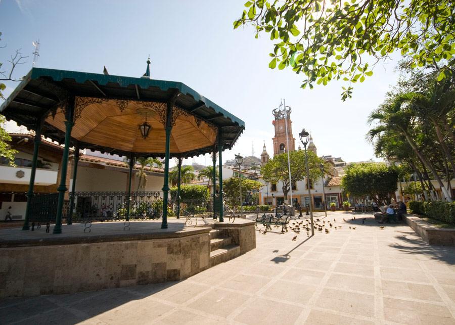 Plaza de armas puerto vallarta 53e11678e118c