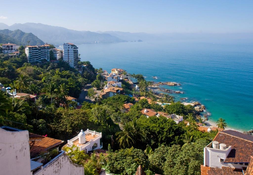 Puerto-Vallarta-Banderas-1024x709