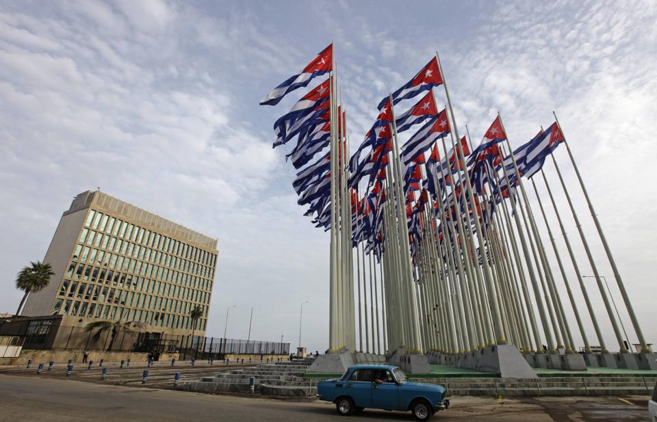 2014-12-17T160241Z 1825280000 TM3EACH0UG501 RTRMADP 3 CUBA-USA-BANKING