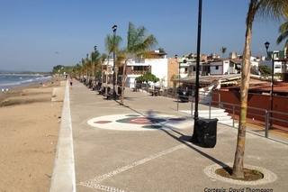 boardwalk Malecon La Penita