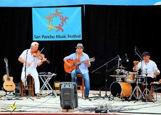 main-adj 0850 luna rumba on stage.1.1