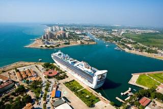 cruise-ship-vallarta