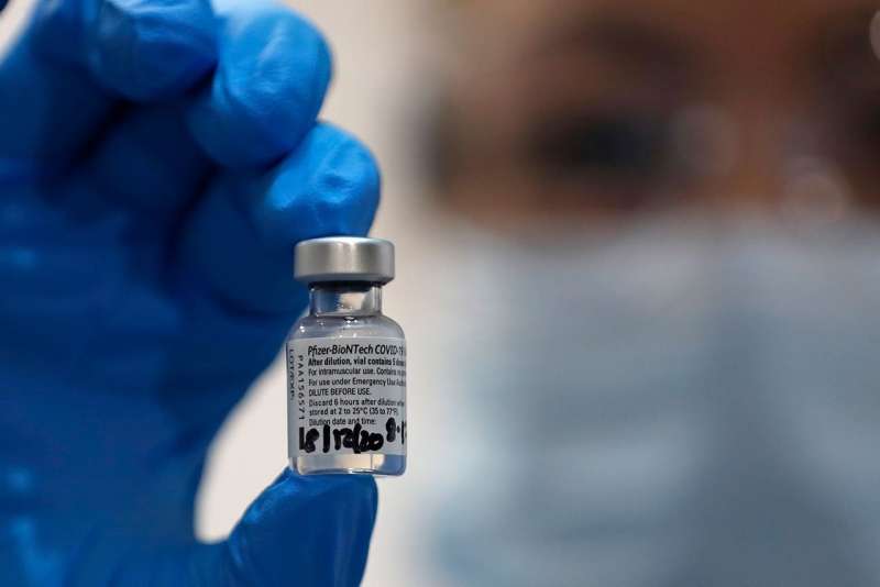 vaccine, acquire, time, vaccines, impossible, refers, money, cancun, buy, individuals, sector, media, doses, covid, protocol, personnel, apply, order, tourism, association