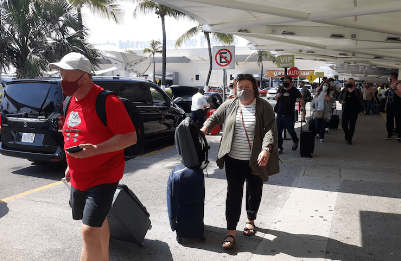 More Canadians Arrive In Vallarta 