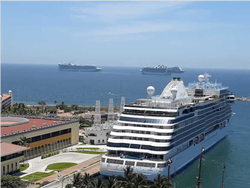 Puerto Vallarta Cruise Ship Shelter