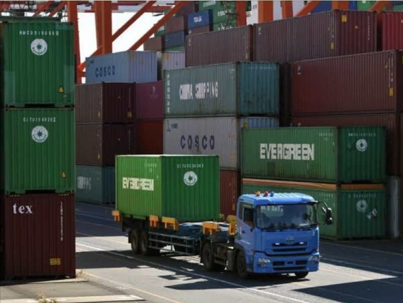 Exports Fall in November After Five Months of Increases