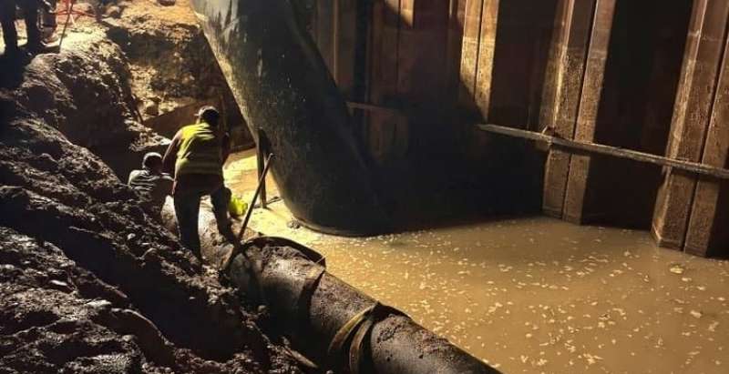 SEAPAL crews work at night around a large water pipeline during emergency repairs in Puerto Vallarta.