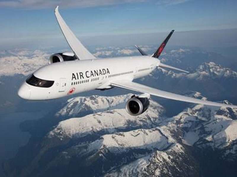 Canadian Airlines pide al gobierno que reabra las fronteras 