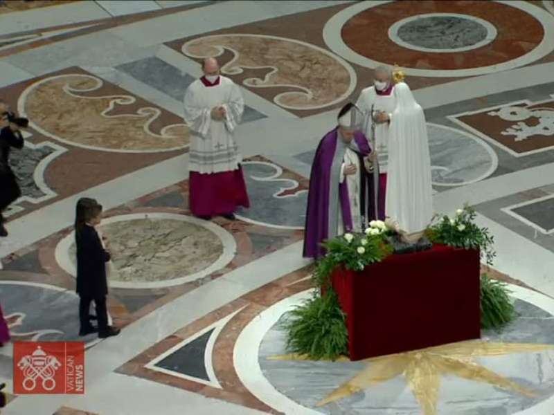 Papa Francisco consagra Rusia y Ucrania
