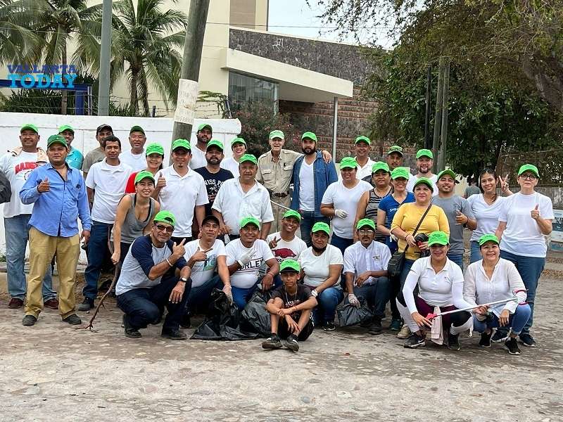 Limpiando Vallarta