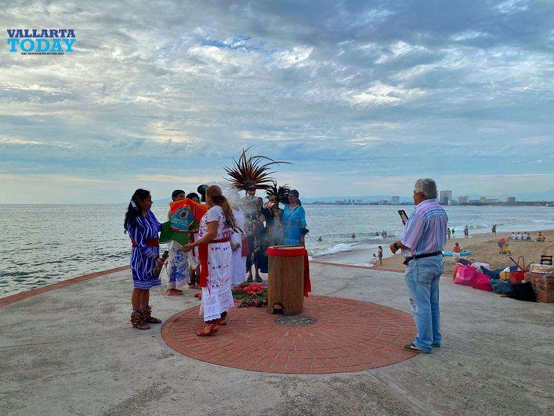 Atzin Yolohtli Circulo De Ofrenda Gives Beautiful Welcome To The Whales In Traditional Ceremony