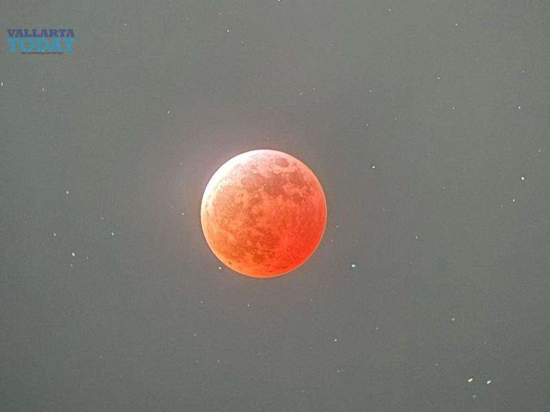 Luna Roja 2025.
