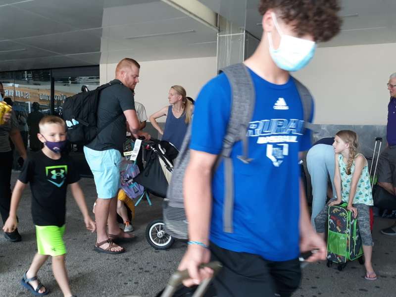 Más pasajeros llegan desde Estados Unidos 