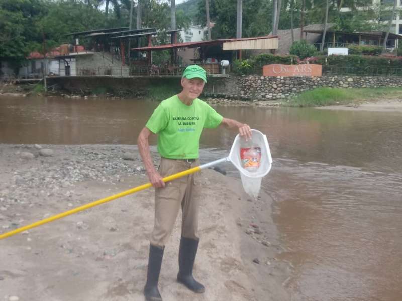 Pesca de basura en los ríos de Puerto Vallarta 