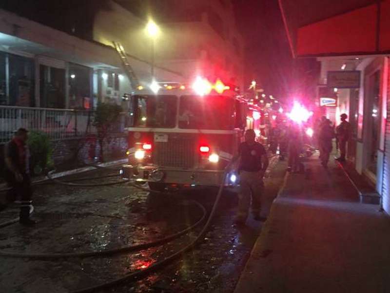 Anoche, incendio provoca movilización en el centro 