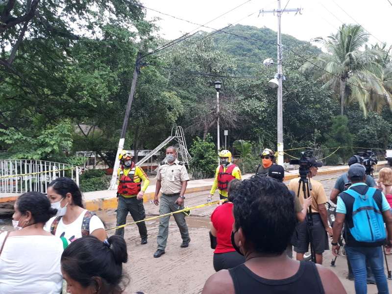 Rescue Team Finds Van; Berenice Is Still Missing