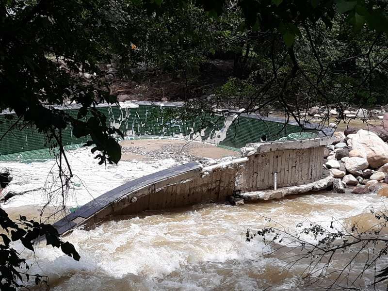 Building in High-risk Areas, Irresponsibility of Governments 