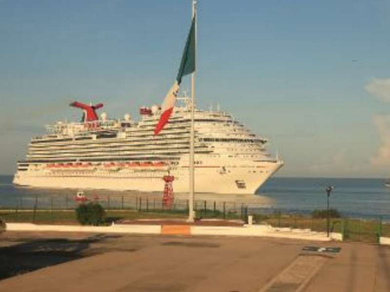 2 mil 634 pasajeros llegan a Vallarta por mar