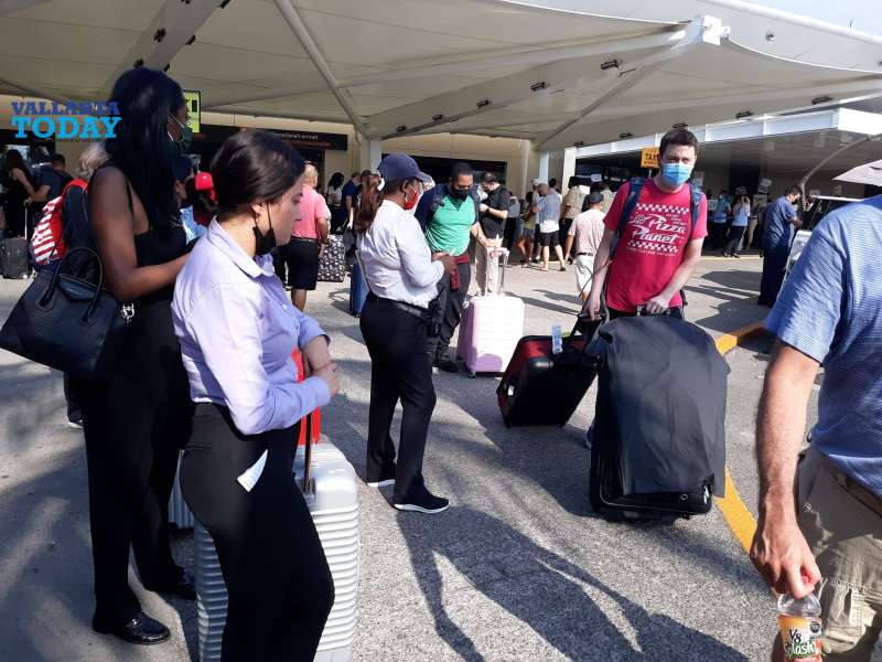 Miles de turistas llegan este fin de semana 