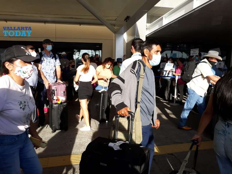Se prolongan las llegadas de vuelos al aeropuerto