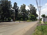 Towards the end of construction of Avenida Lagos del Pais