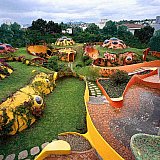 The World&rsquo;s Most Amazing, Unusual, Cool and Fascinating House