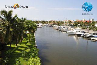 marina-vallarta-entrance