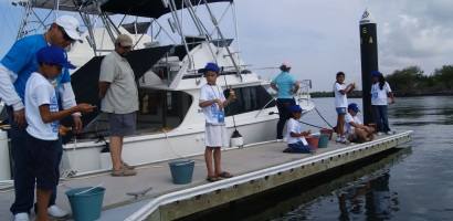kids-fishing-tournament-san-blas-2014